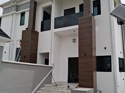 Semi Detached 3 Bedroom Duplex