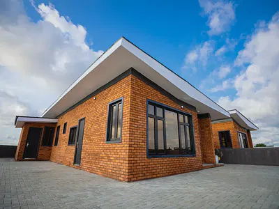 Luxury 3-Bedroom Bungalow with BQ