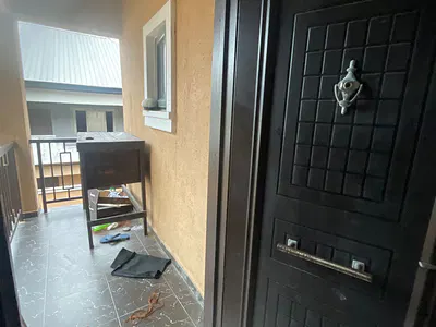 Luxury 2 Bedroom Flat Upstairs Very Beautiful DM for Vid