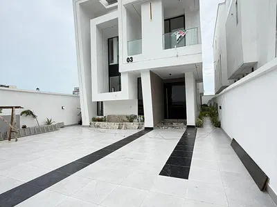 5 Bedroom Fully Detached Duplex