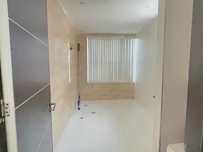 2 Bedroom Flat in a Secured Estate Free From Flood
