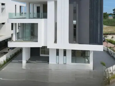 Luxury 5 Bedroom Detached Duplex with a BQ, Pool & Cinema