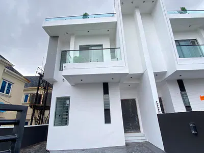 Exclusive 4bedroom Luxury Semi Detached Smart House with BQ Available