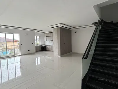 Lovely Newly Built 2 Bedroom Maisonette with a Gym, Elevator and Pool