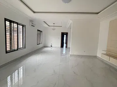 Self Compound Luxury 5 Bedroom Semi-Detached Houses
