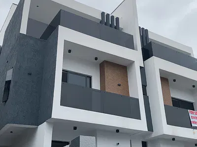 Gorgeous 4 Bedroom Duplex with a BQ