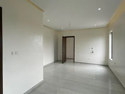 Contemporary 5 Bedroom Detached Duplex