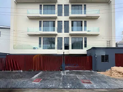 2-Bedroom Apartment with Pool and Gym