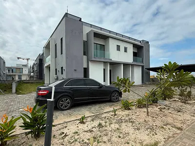 Beachfront 4 Bedroom Semi Detached Duplex in a Well Developed Estate