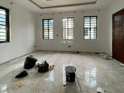 4 Bedroom Detached Unit