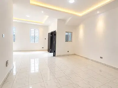 Relatively New and Spacious 3 Bedroom Ground Flat