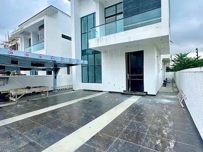 5 Bedroom Detached Duplex with Cinema, Pool, BQ & Gym