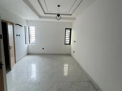 Luxury 2 Bedroom Apartment with Excellent Facility
