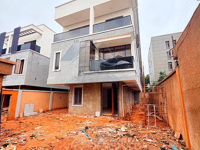 Newly Built 5 Bedroom Fully Detached Duplex with BQ