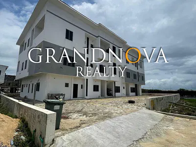 Very Spacious 3 Bedroom Terrace Duplex