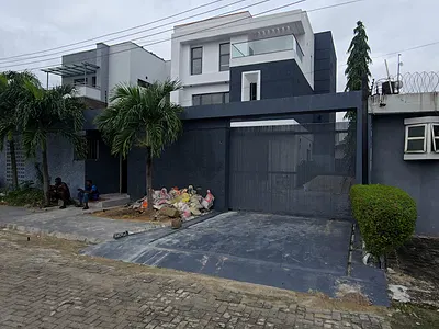Luxury 5 Bedroom Fully Detached House — Ikoyi, Lagos