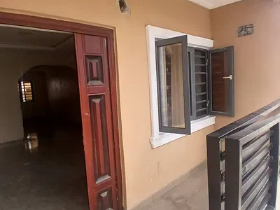 Clean and Very Sharp 2 Bedroom Apartment