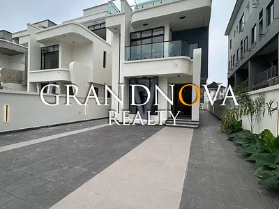 Premium 5 Bedroom Detached Duplex with Pool, Cinema, & Gym