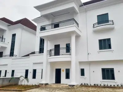 Luxury 4 Bedroom Semi-Detached Duplex with BQ