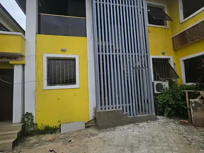 Well Maintained 2 Bedroom Flat with Allroom Ensuite in a Serene Envir