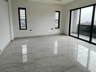 3 Bedroom Maisonette