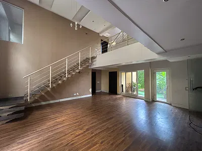 4 Bedroom Apartment