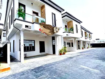 Spacious 4 Bedroom Terrace Duplex