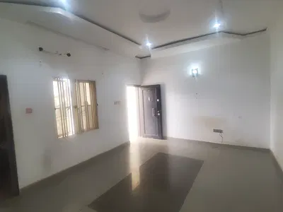 *superluxury 2bedroom Flat on the 2nd Floor*