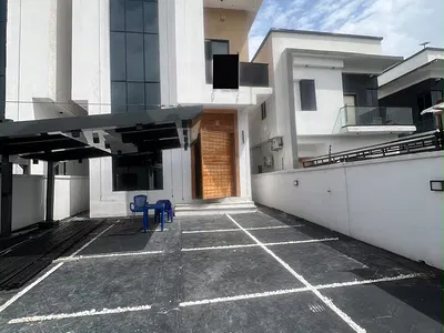 5 Bedroom Fully Detached Duplex