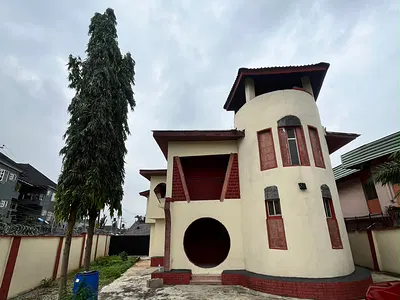 5 Bedroom Detached Duplex