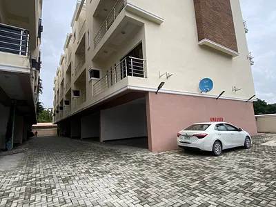 Spacious 4bedroom Terrace with Two Boys Quarter