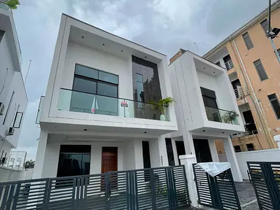 Beautifully Built 4 Bedroom Semi- Detached Duplex with BQ