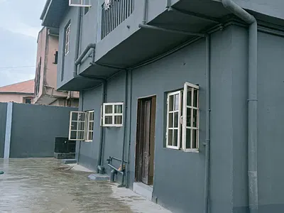 Newly Renovated 2 Bedroom Flat in a Secured Neighborhood