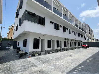 4 and 2 Bedroom Terrace