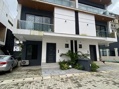 Luxury 4 Bedroom Semi Detached Duplex with a BQ
