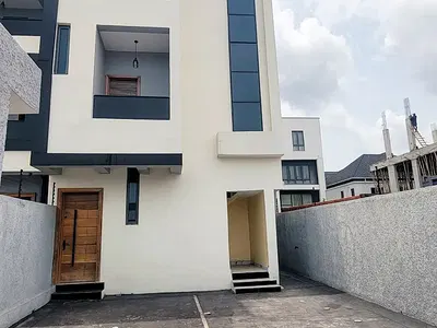 A 9 Bedroom Flats