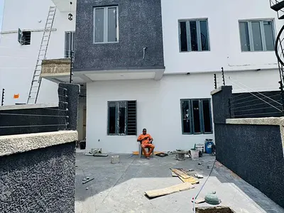 Newly Built 4 Bedroom Fully Detached Duplex with a Room BQ