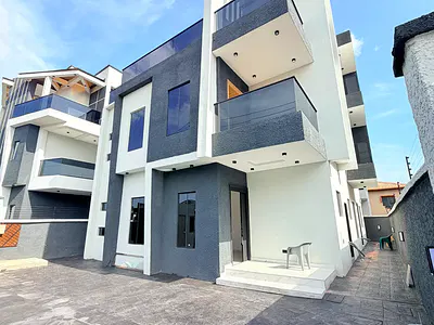 Newly Built 5 Bedrooms Fully Detached Duplex with a Room BQ