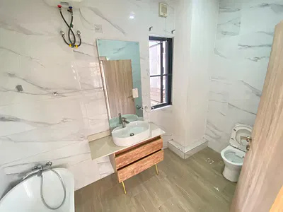 Fully Serviced 4 Bedroom Flat