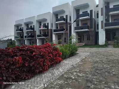 Luxury 4-Bedroom + BQ