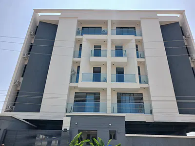 2 Bedroom En-Suite Flat