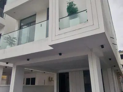 Newly Built 6 Bedroom Detached House