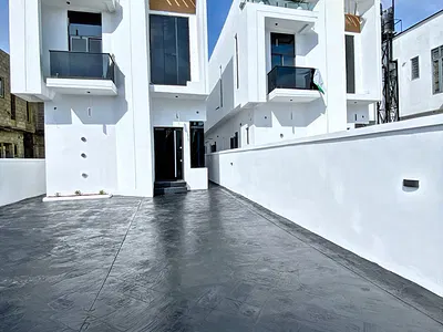 5 Bedroom Detached Duplex