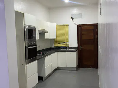 Nice Serviced and Spacious Room and Parlour