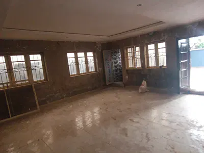Over Spacious Pop 2 Bedroom Flat En Suite