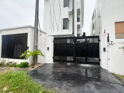 Luxury, Spacious Brand-New Contemporary 2-Bedroom Apartment