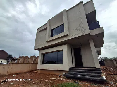 Newly Built 6-Bedrooms Detached Duplex with Swimming Pool