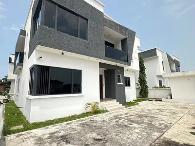 Luxury 4 Bedroom Fully Fetached Duplex with Swimming Pool and 2BQ'S