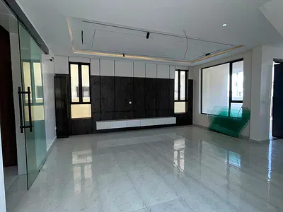 Luxury 5 Bedroom Fully Detached Duplex