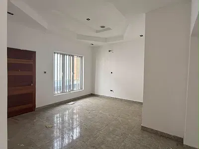 5 Bedroom Fully Detached